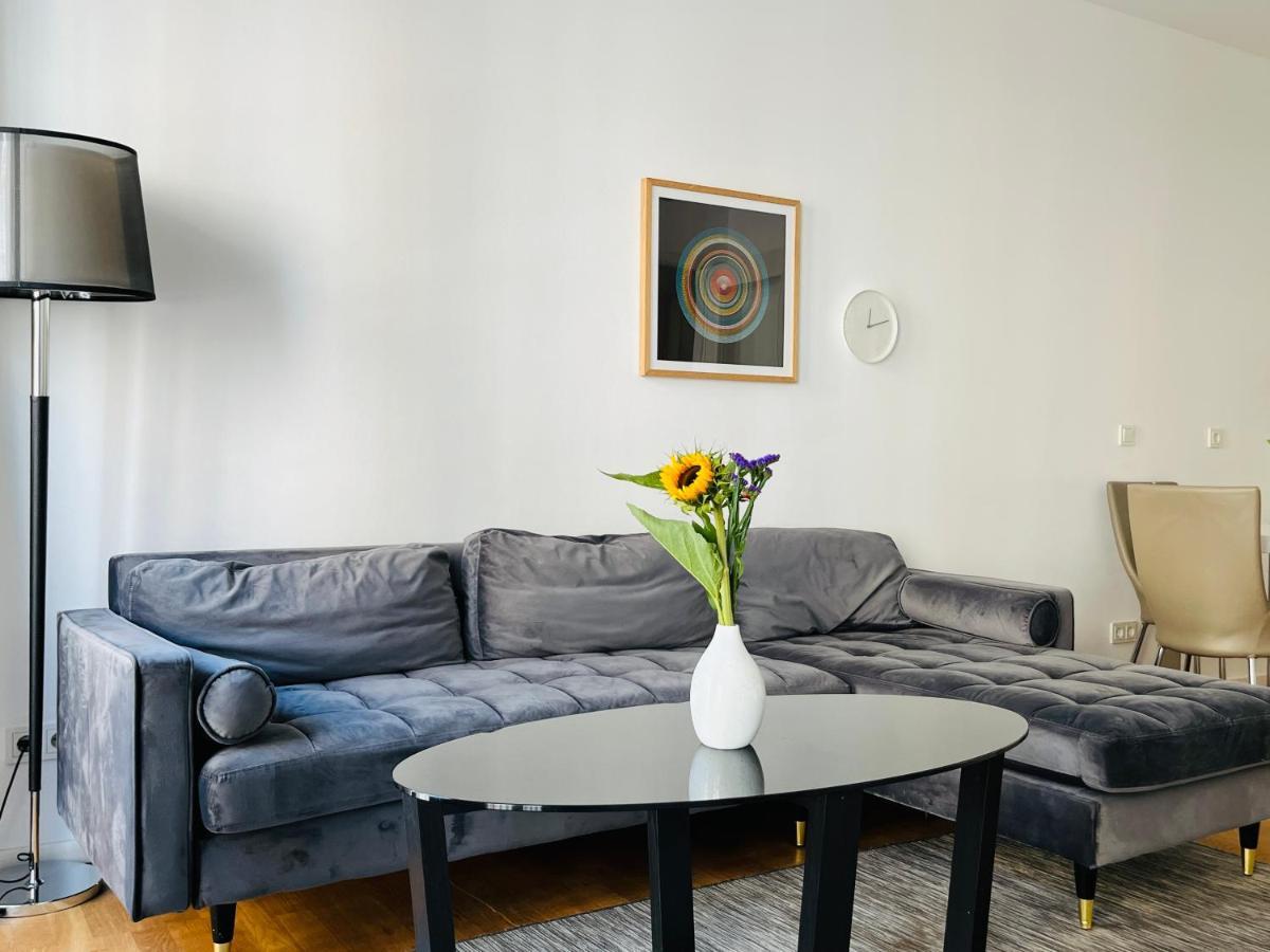Modern Apartment In Mitte Berlín Exterior foto